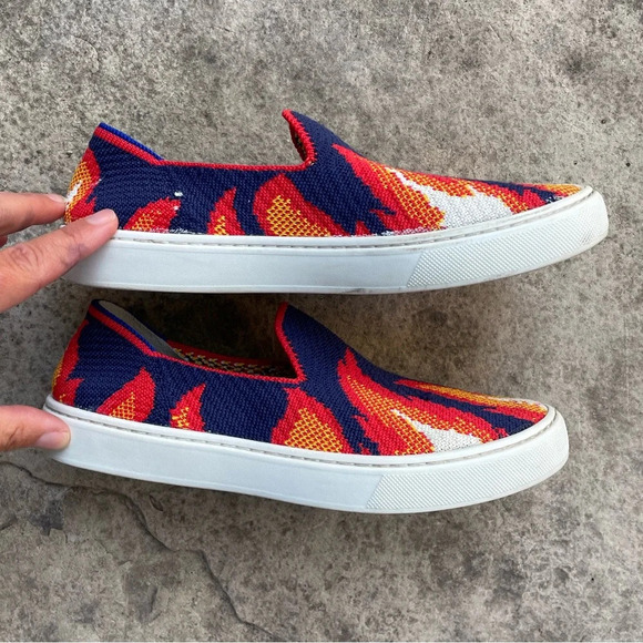 Rothys Kid’s Flame Slip On Sneaker Flats size 3 - Picture 2 of 6